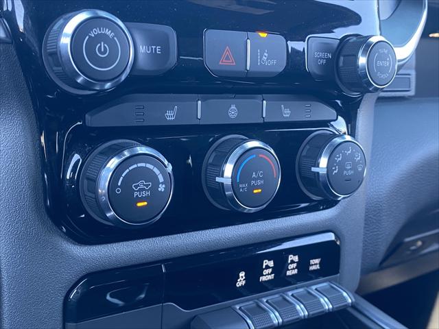 2025 Ram 1500 Big Horn Crew Cab 4x4 5'7" Box