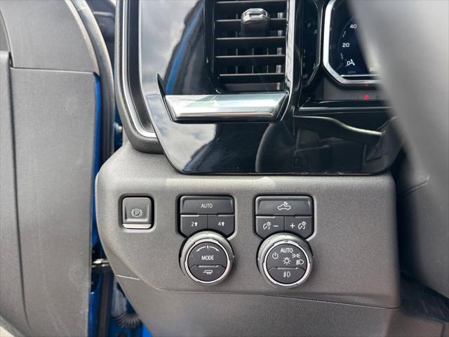 2023 Chevrolet Silverado 1500 4WD Crew Cab Short Bed RST