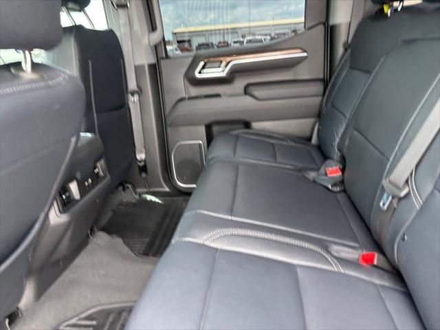 2023 Chevrolet Silverado 1500 4WD Crew Cab Short Bed RST