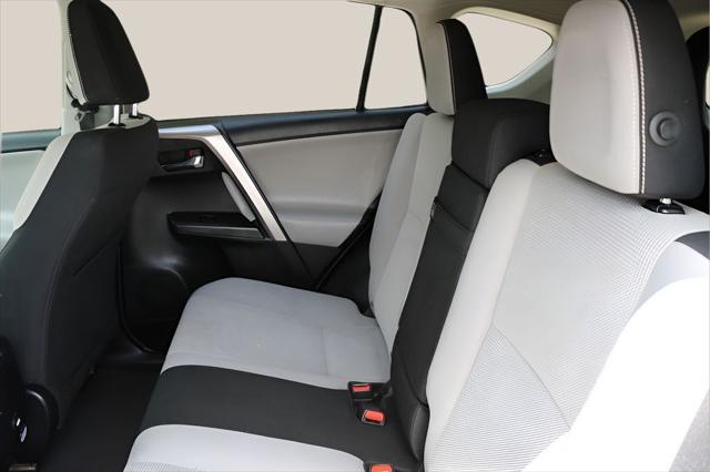 2017 Toyota RAV4 Hybrid XLE