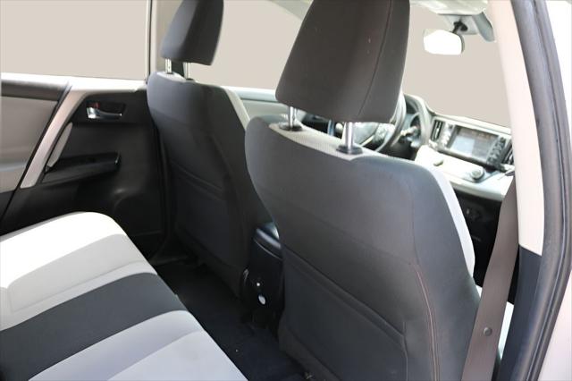 2017 Toyota RAV4 Hybrid XLE