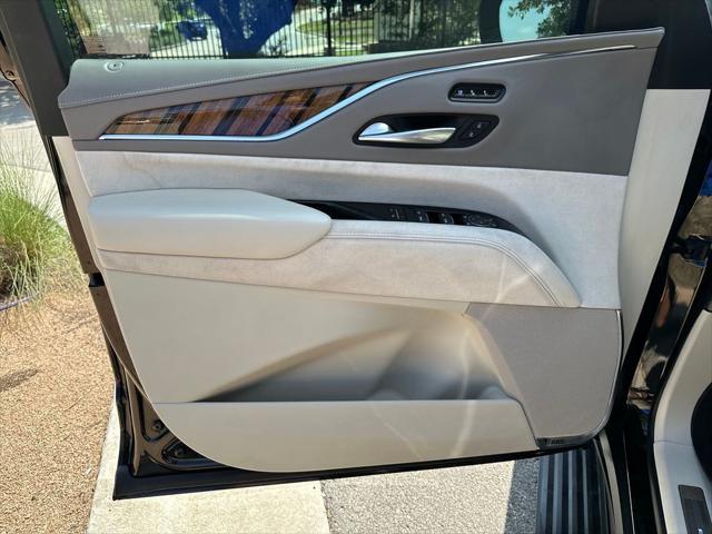 2022 Cadillac Escalade 4WD Sport Platinum