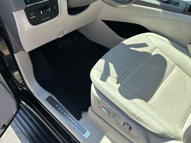 2022 Cadillac Escalade 4WD Sport Platinum
