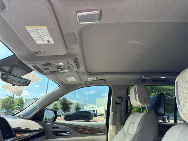 2022 Cadillac Escalade 4WD Sport Platinum