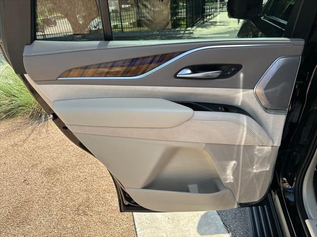 2022 Cadillac Escalade 4WD Sport Platinum