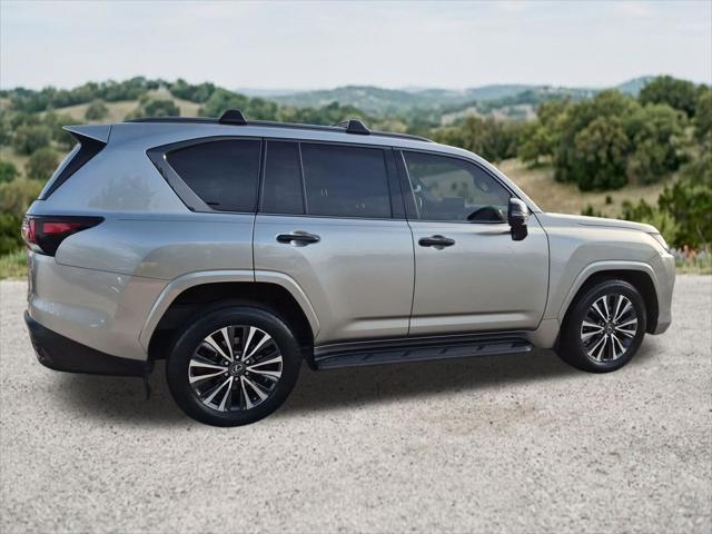 2022 Lexus LX Premium
