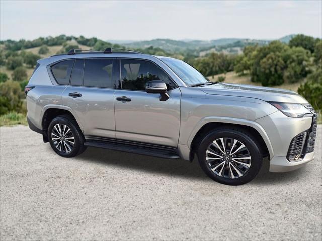 2022 Lexus LX Premium