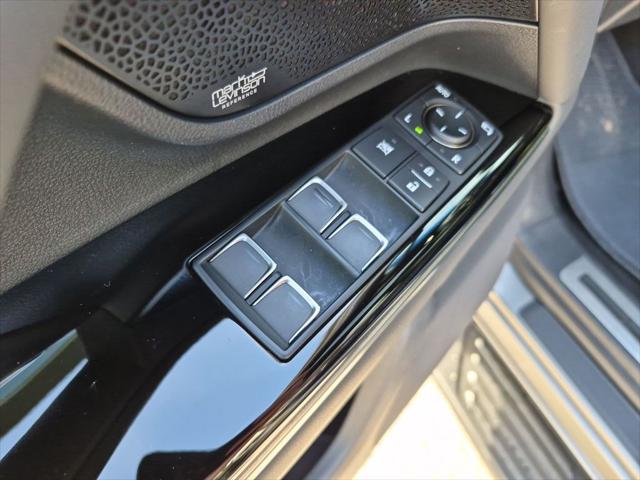 2022 Lexus LX Premium