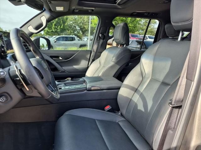 2022 Lexus LX Premium