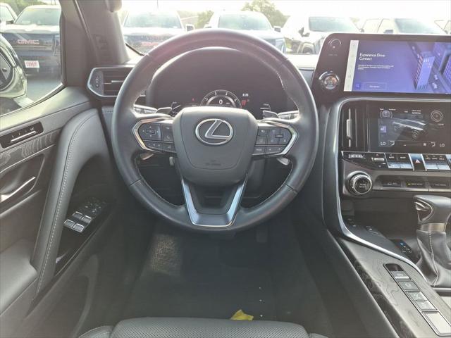 2022 Lexus LX Premium