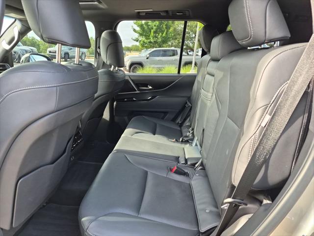 2022 Lexus LX Premium