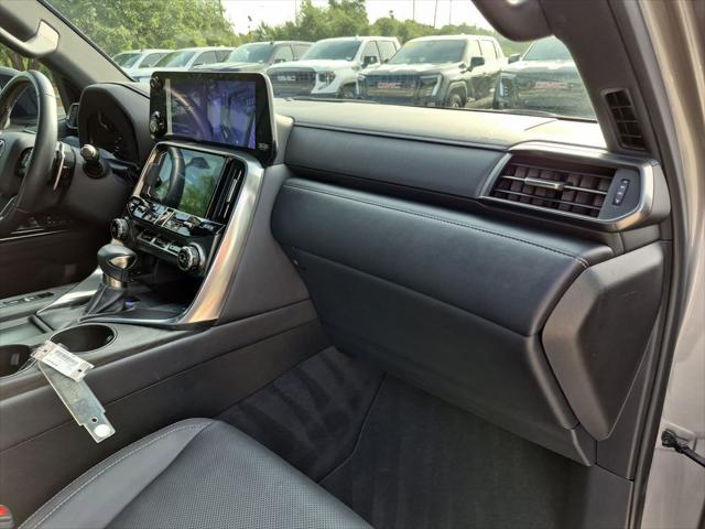 2022 Lexus LX Premium