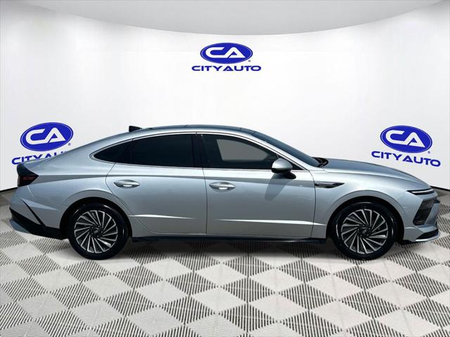 2025 Hyundai Sonata Hybrid Limited