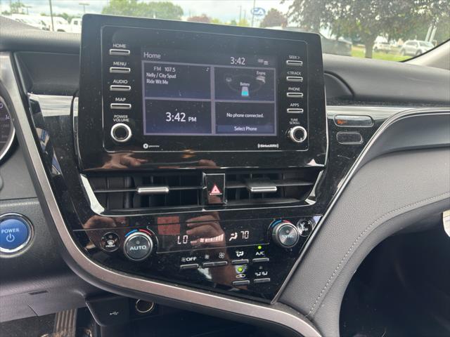 2022 Toyota Camry LE Hybrid