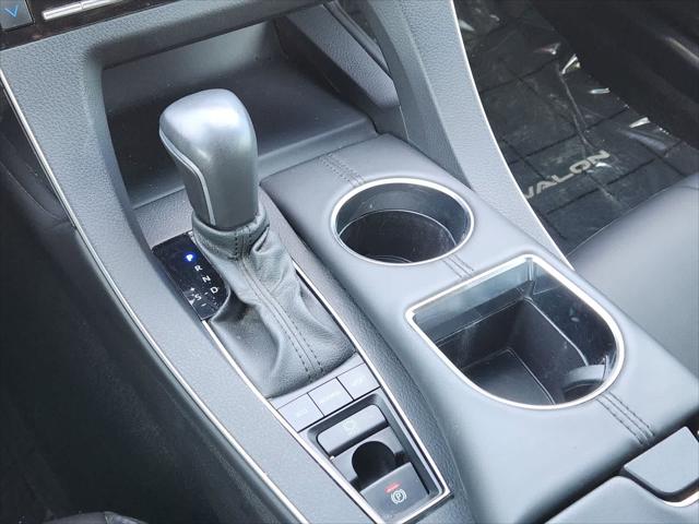 2022 Toyota Avalon XLE