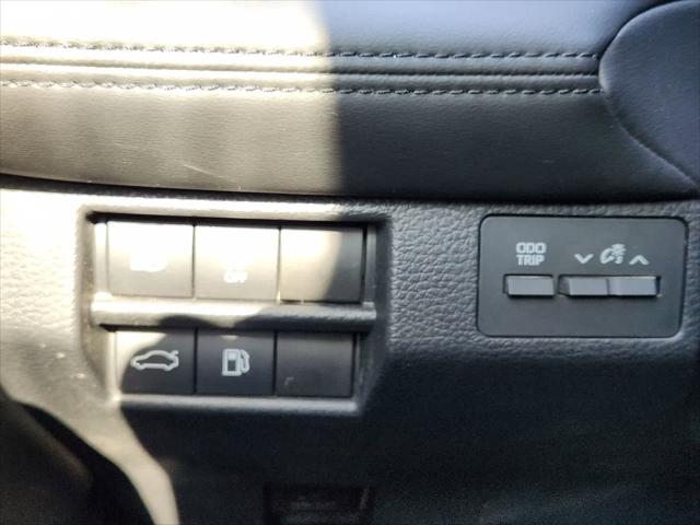 2022 Toyota Avalon XLE