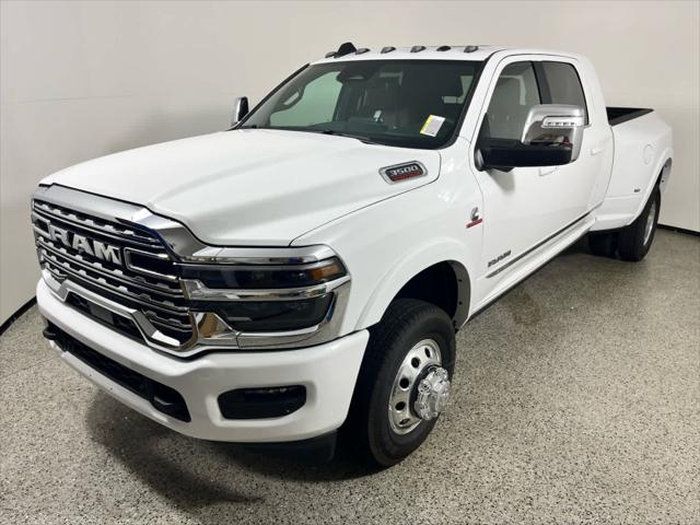 2026 RAM 3500 RAM 3500 LIMITED MEGA CAB 4X4 64 BOX