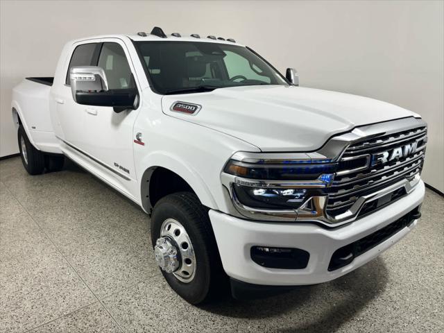2026 RAM 3500 RAM 3500 LIMITED MEGA CAB 4X4 64 BOX