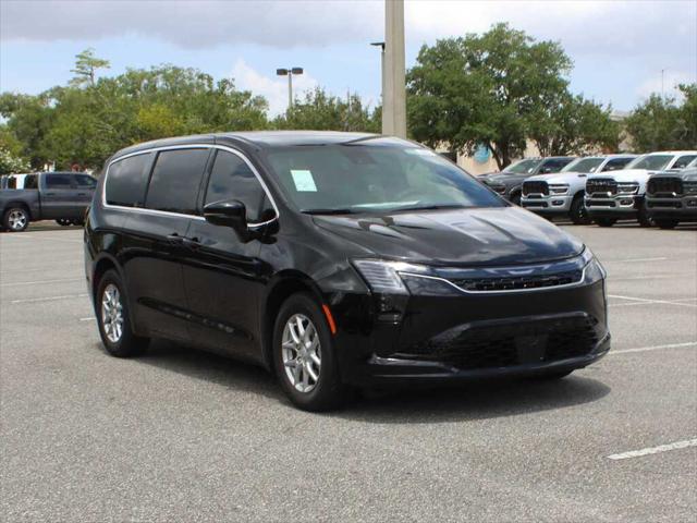 2027 Chrysler Pacifica PACIFICA SELECT
