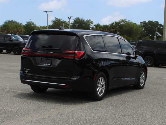 2027 Chrysler Pacifica PACIFICA SELECT