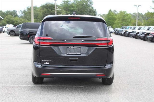 2027 Chrysler Pacifica PACIFICA SELECT