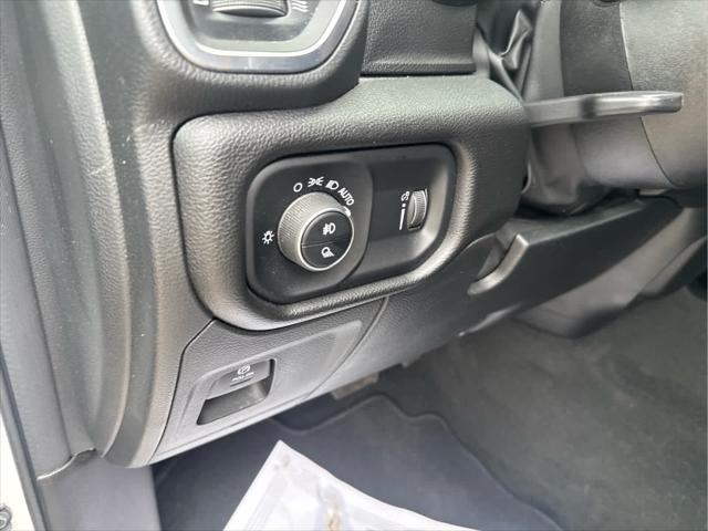2024 Ram 1500 Big Horn Crew Cab 4x2 5'7" Box