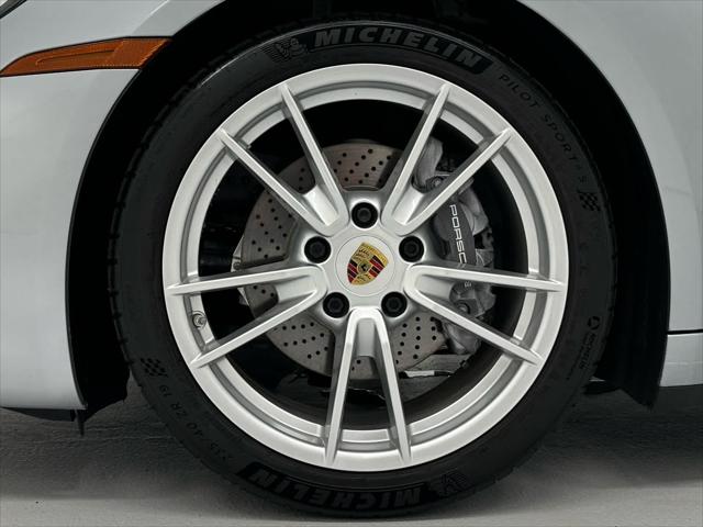 2022 Porsche 911 Carrera Cabriolet
