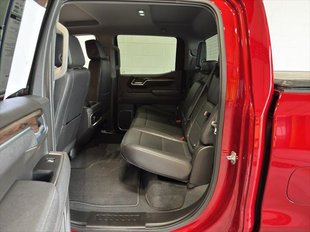 2025 GMC Sierra 1500 4WD Crew Cab Short Box SLT