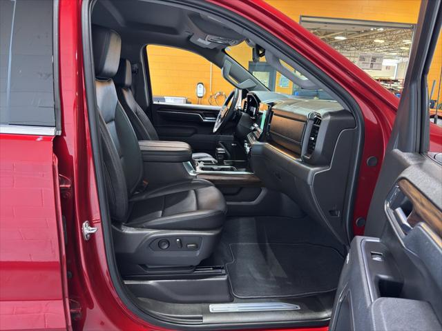 2025 GMC Sierra 1500 4WD Crew Cab Short Box SLT