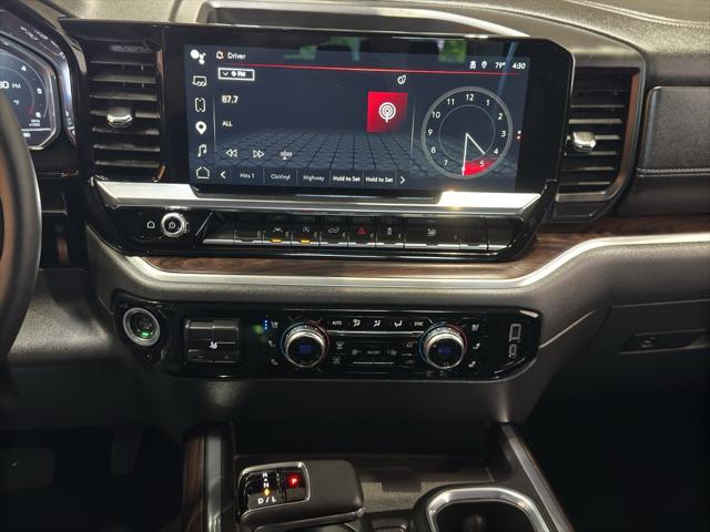 2025 GMC Sierra 1500 4WD Crew Cab Short Box SLT