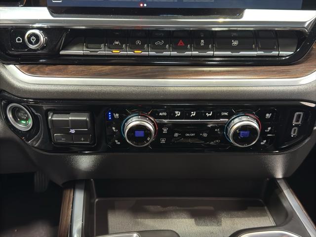 2025 GMC Sierra 1500 4WD Crew Cab Short Box SLT