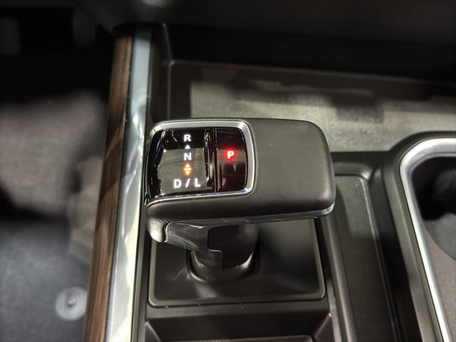 2025 GMC Sierra 1500 4WD Crew Cab Short Box SLT