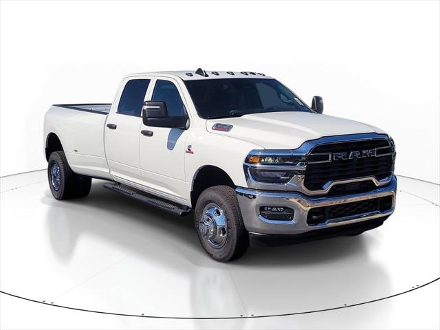 2026 RAM Ram 3500 RAM 3500 TRADESMAN CREW CAB 4X4 8 BOX