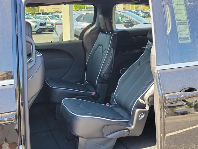 2026 Chrysler Pacifica Limited AWD