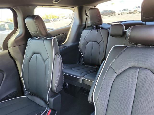 2026 Chrysler Pacifica Limited AWD