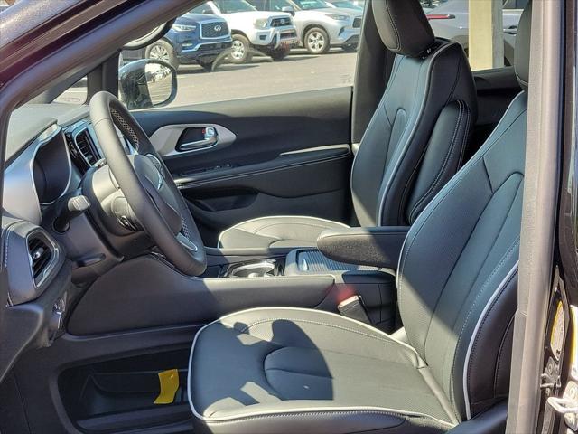 2026 Chrysler Pacifica Limited AWD