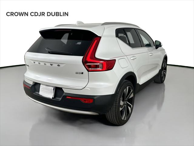 2023 Volvo XC40 B5 Plus Bright Theme