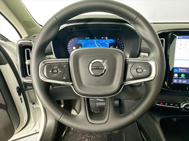 2023 Volvo XC40 B5 Plus Bright Theme