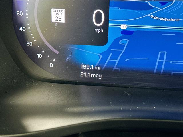 2023 Volvo XC40 B5 Plus Bright Theme