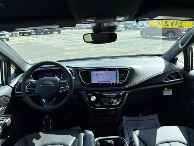 2027 Chrysler Pacifica PACIFICA SELECT