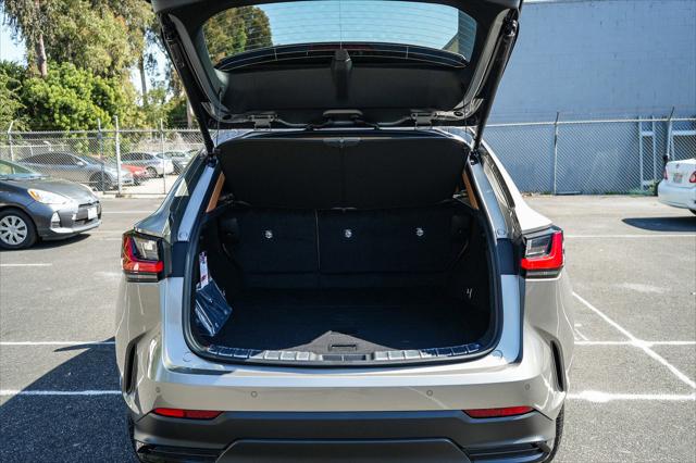 2026 Lexus NX 350h Premium