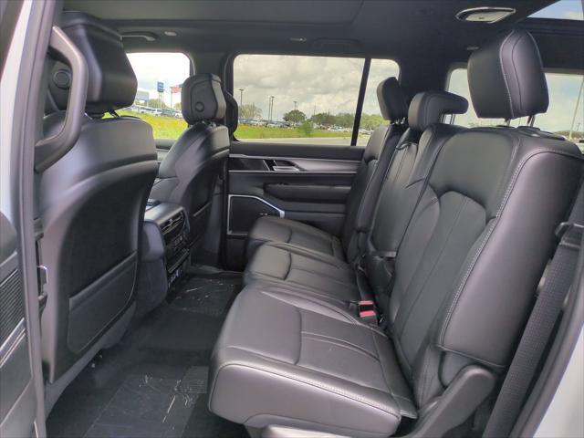 2026 Jeep Grand Wagoneer L 4x4
