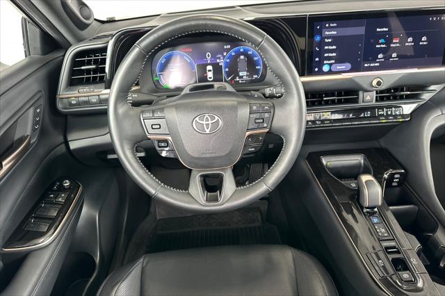 2025 Toyota Crown Platinum