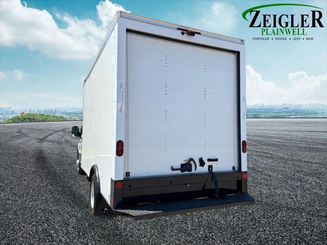 2023 Ford Transit Cutaway Base