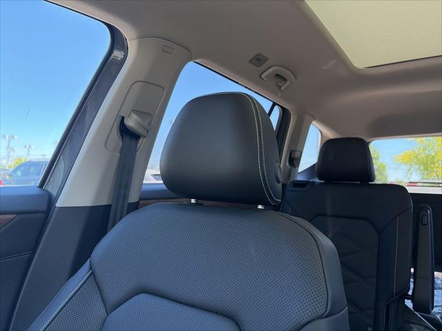 2026 Volkswagen Atlas SE with Technology