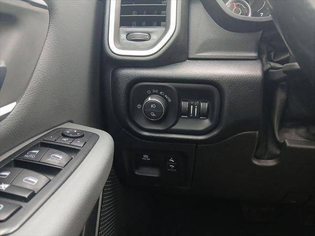 2019 Ram 1500 Big Horn/Lone Star Crew Cab 4x4 5'7" Box
