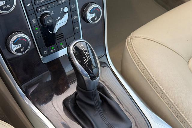 2015 Volvo XC70 T5 Premier