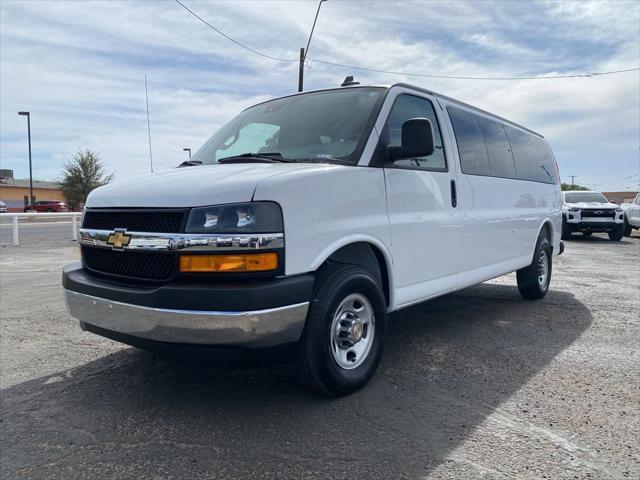 2025 Chevrolet Express Passenger RWD 3500 Extended Wheelbase LT