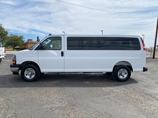 2025 Chevrolet Express Passenger RWD 3500 Extended Wheelbase LT