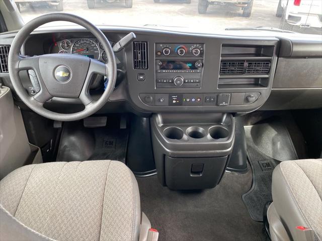 2025 Chevrolet Express Passenger RWD 3500 Extended Wheelbase LT